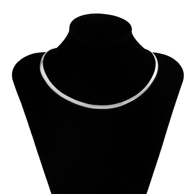 Thick Chained Short Choker Necklace
